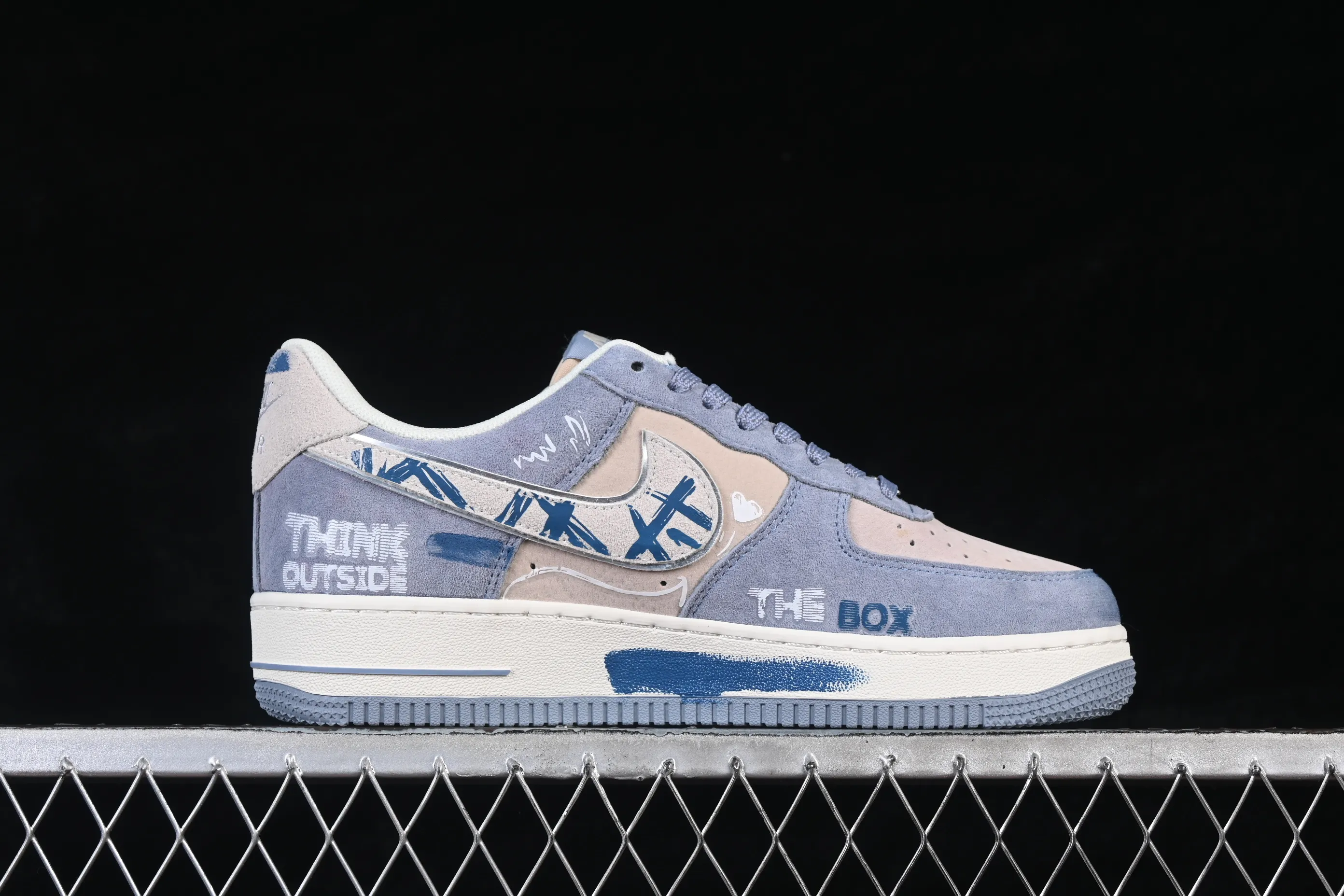 All categories Nk Air Force 1 Air Force series Nk Air Force 1 Low Air Force low-top Nike Air Force 1'07 Low "Emotional Sketch" Hand-painted graffiti Emotional sketch Air Force 1 low-top casual sneakers CD1212-111